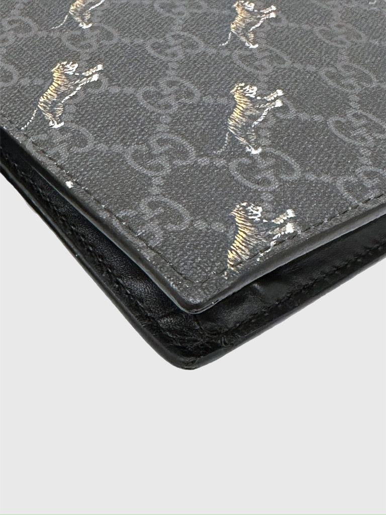 Gucci GG Supreme Monogram Tigers Zip Portfolio Wristlet Black