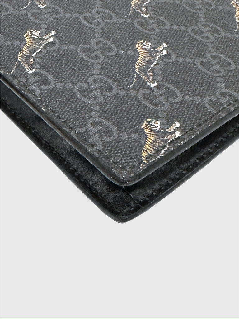 Gucci GG Supreme Monogram Tigers Zip Portfolio Wristlet Black