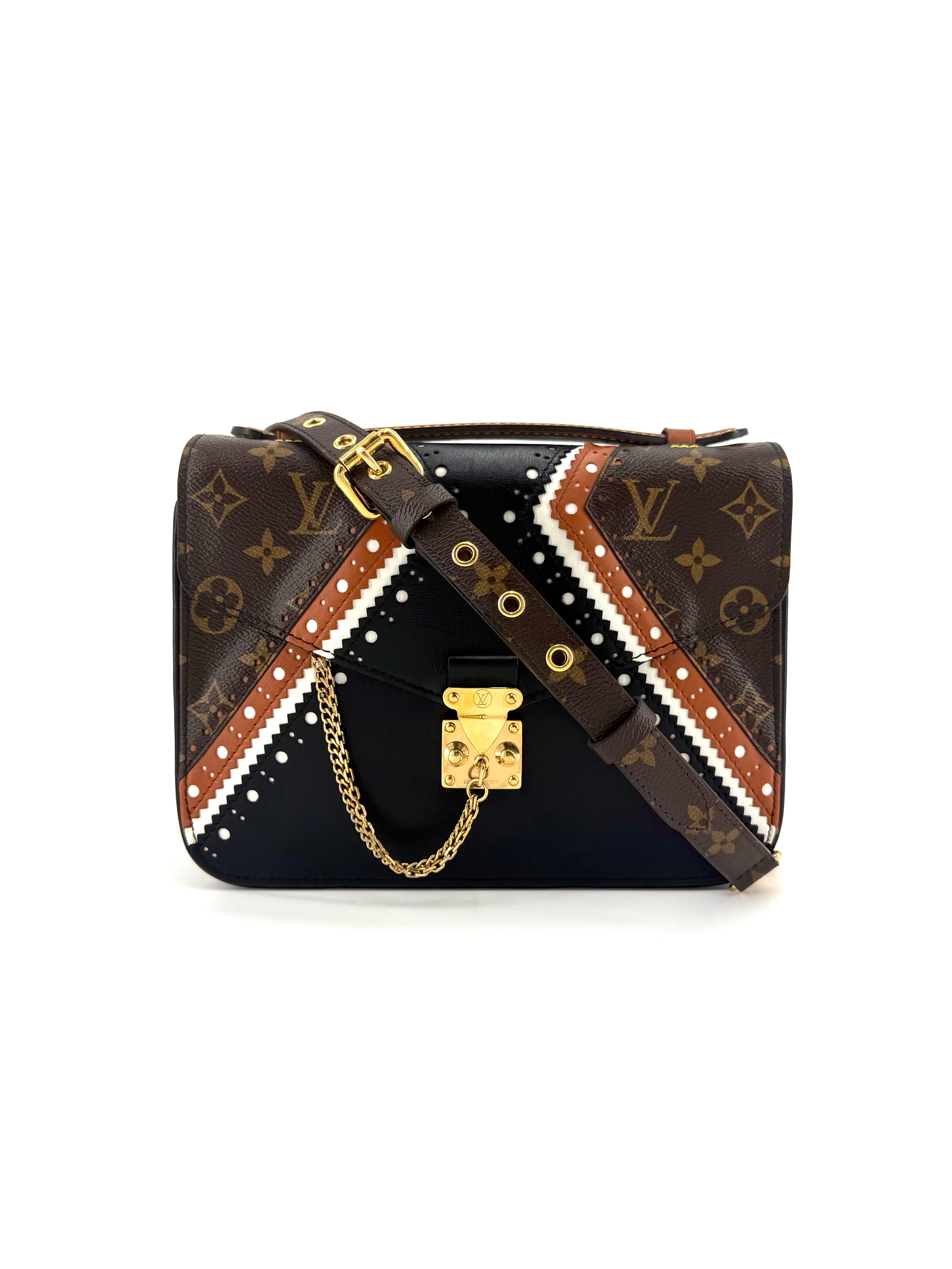 Pre-Owned Louis Vuitton Pochette Métis Limited Edition Brogue