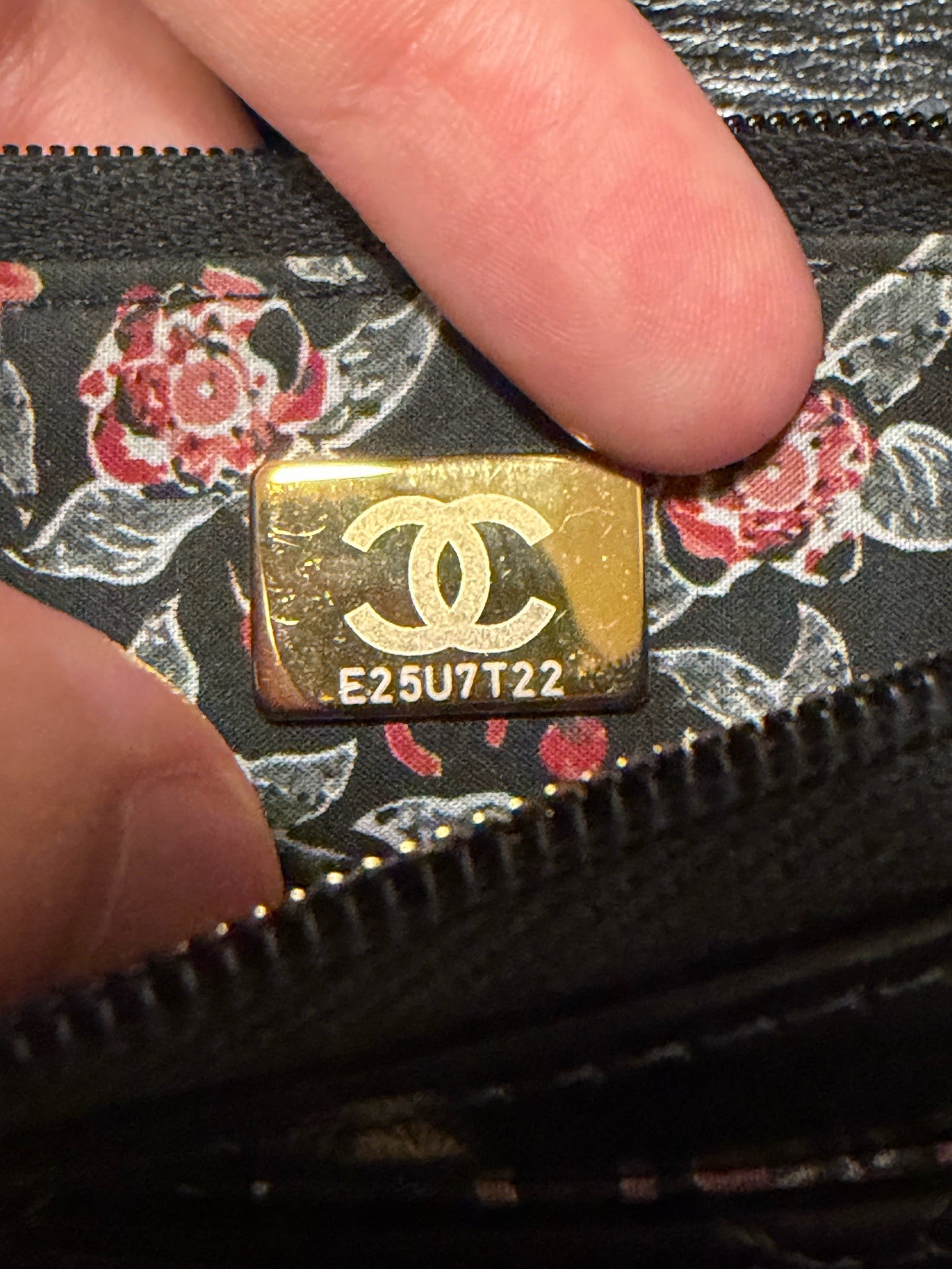 Pre-Owned Chanel Lambskin with Floral Interior Twist lock (WOC) Wallet on Chain
