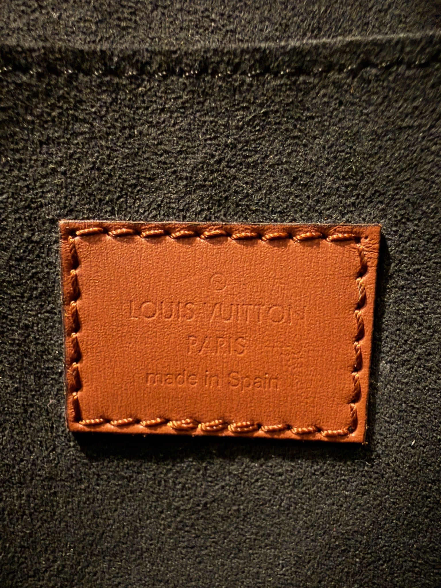 Pre-Owned Louis Vuitton Dauphine MM Reverse Monogram Bag