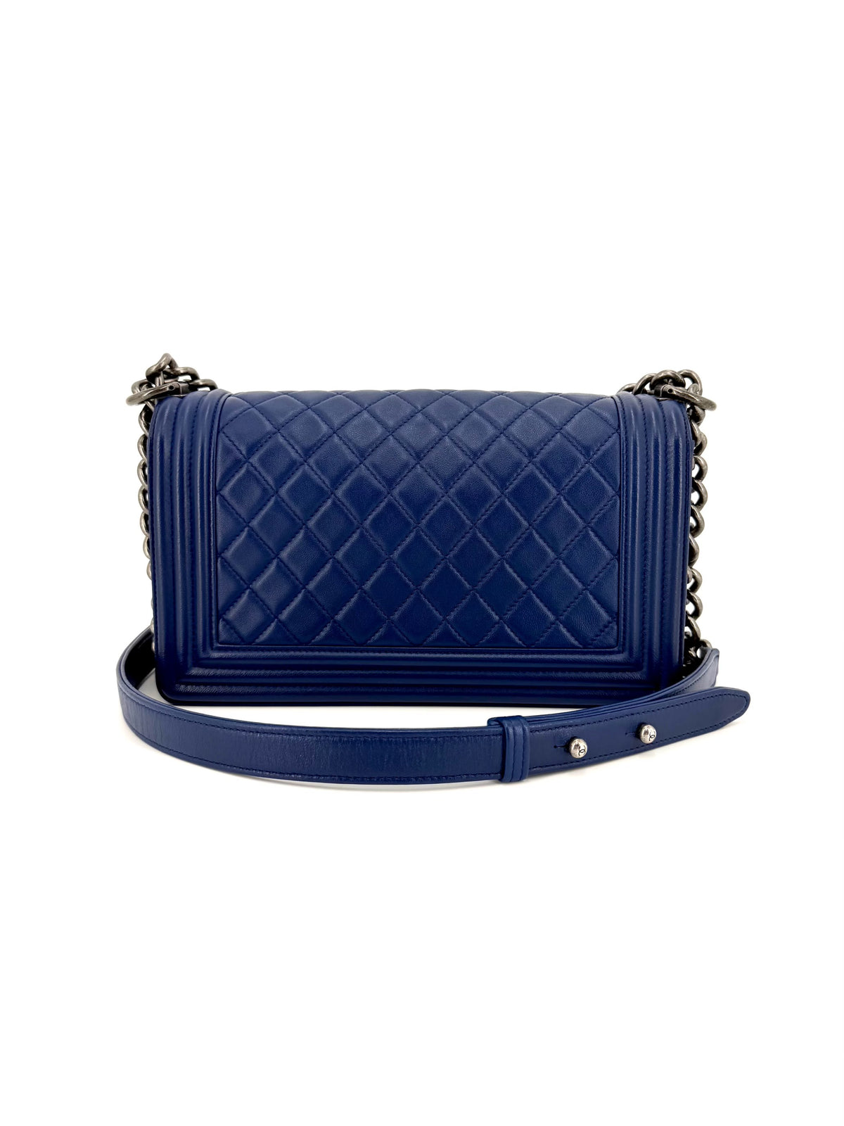 Pre-Owned Chanel Boy Medium Blue Quilted Leather Bag Ruthenium Hardware