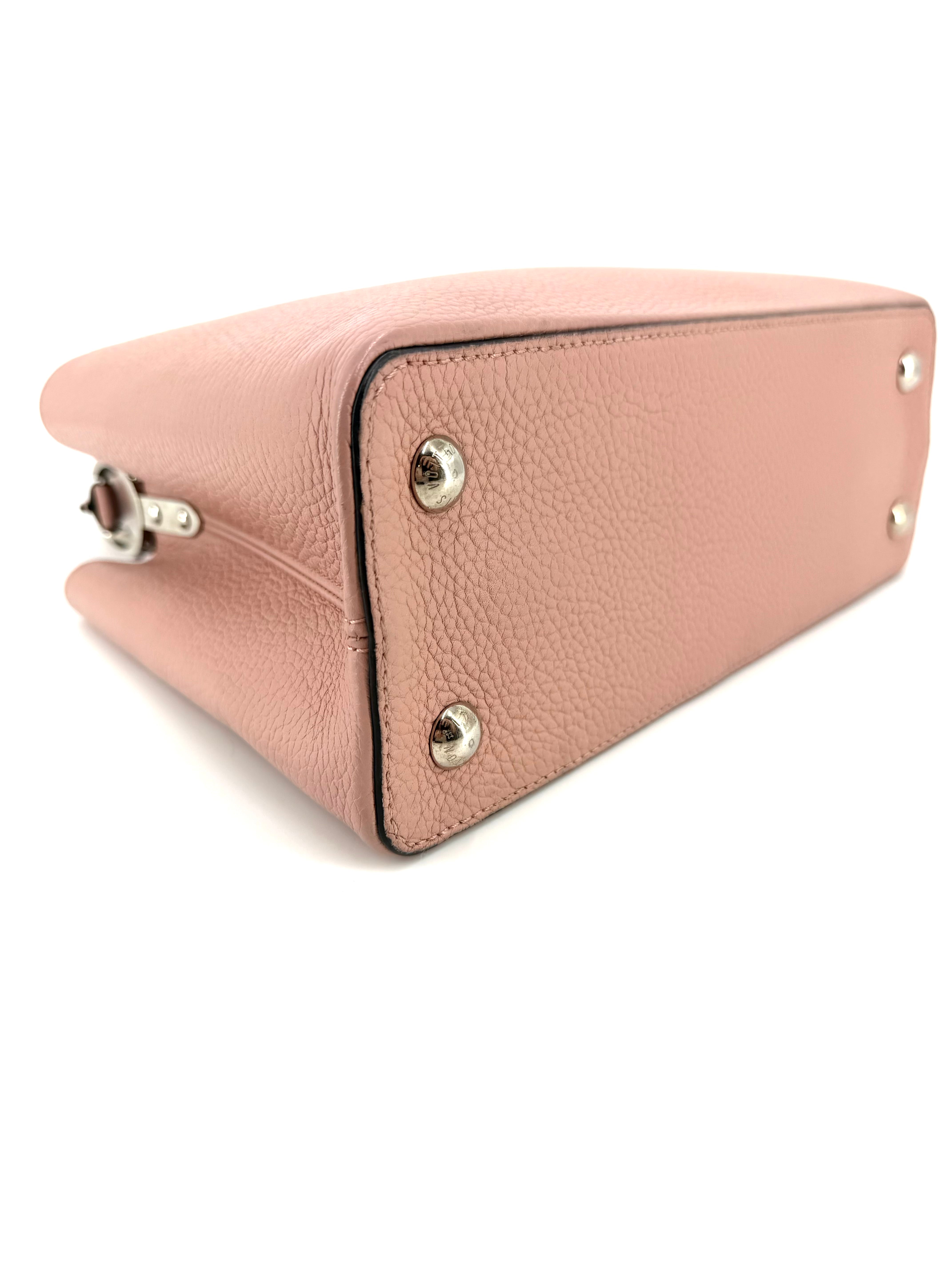 Pre-Owned Louis Vuitton Capucines MM Pink Taurillon Leather Top Handle Bag