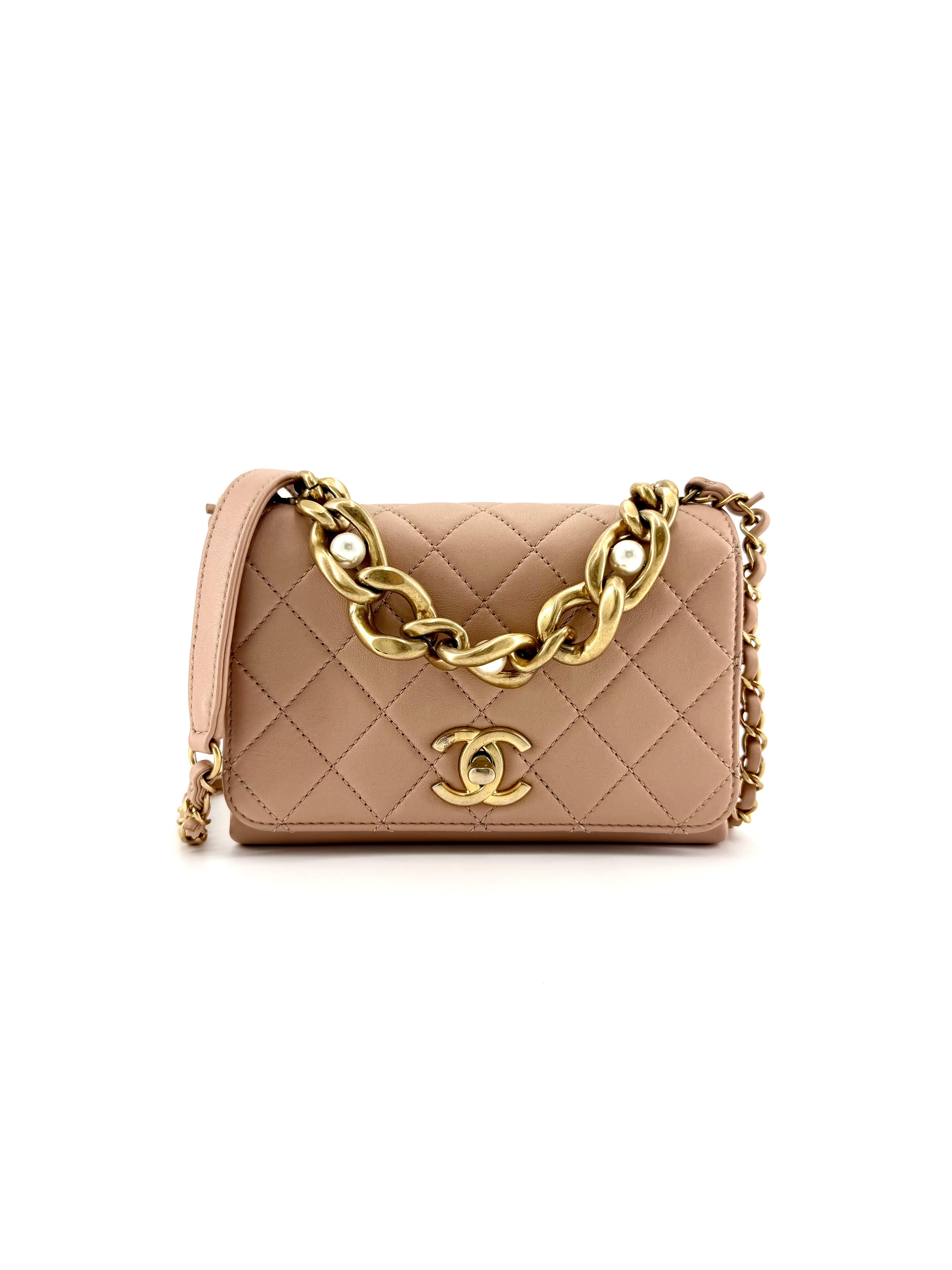 Pre-Owned Chanel Pearl Top Handle Crossbody Mini Bag