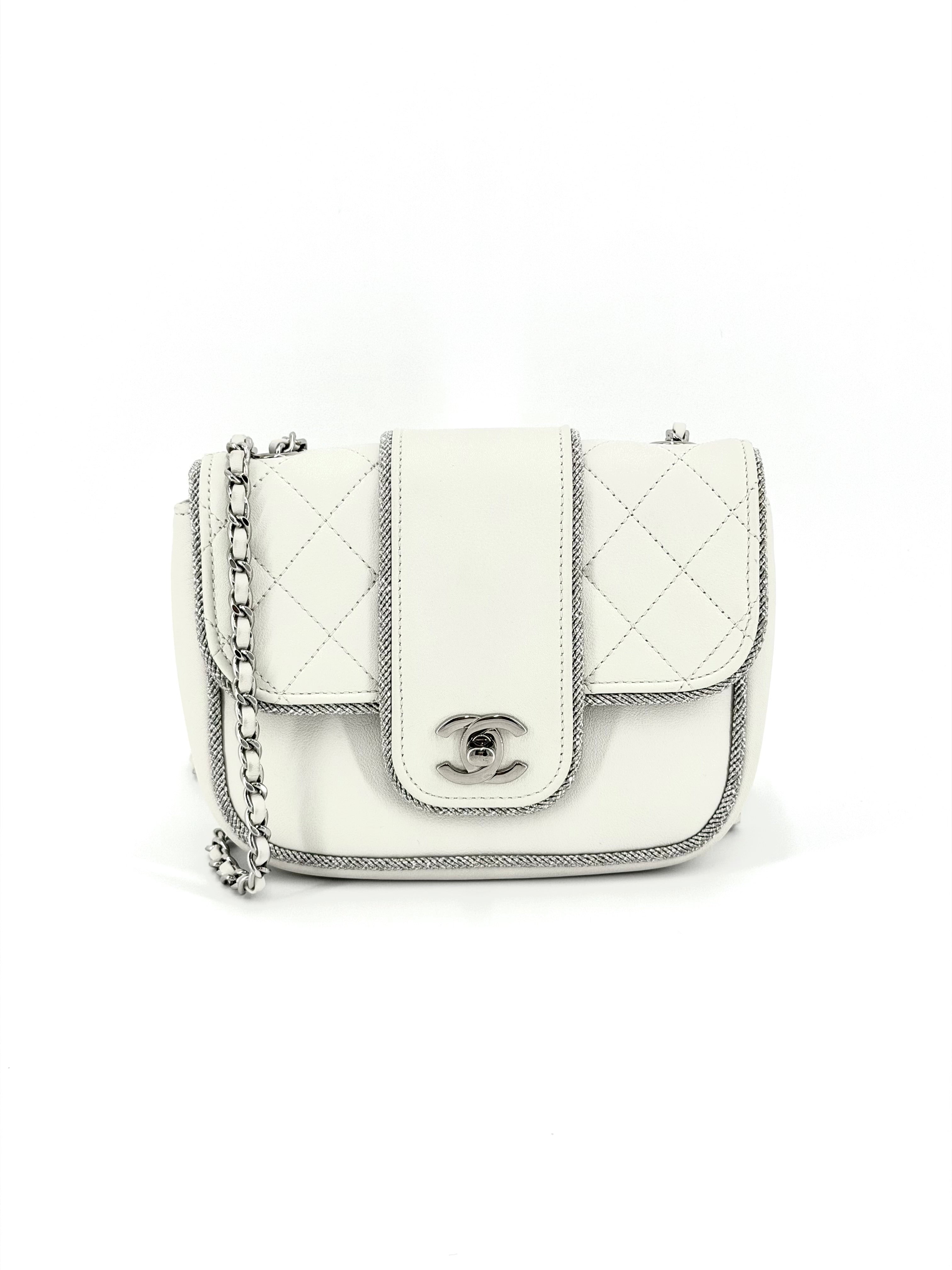 Pre-Owned Chanel Quilted Lambskin Flap with Silver Glitter Trim Crossbody Bag