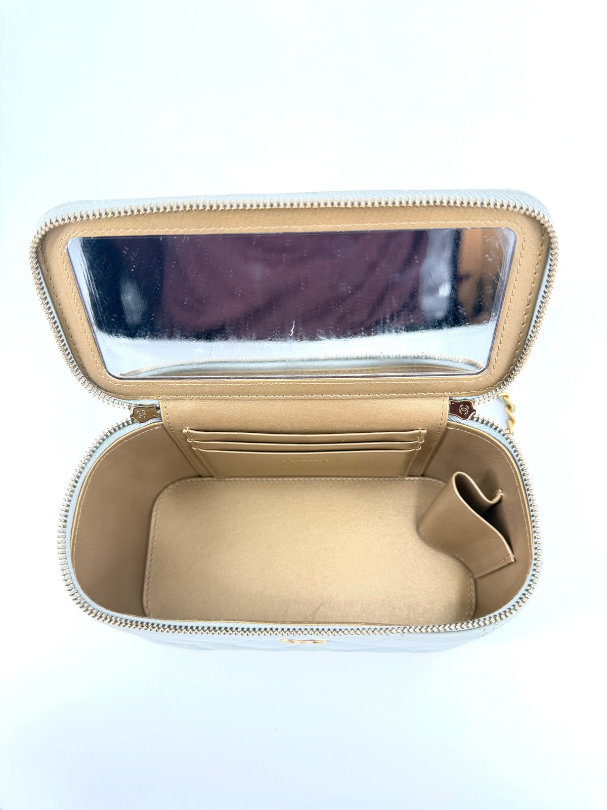 Pre-Owned Chanel Vanity Pearl Crush (Adjustable Chain) Lambskin with Mirror