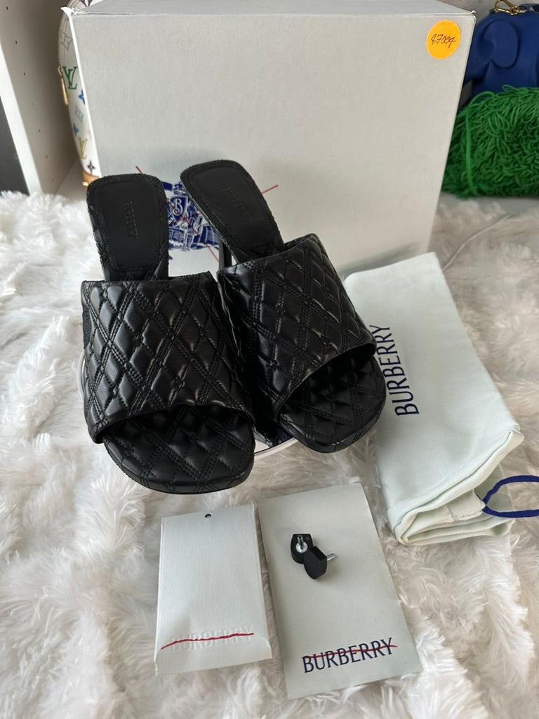 Burberry Women's Size 9 US | 39 EUBlack Quilted Slip-On Lambskin Mules