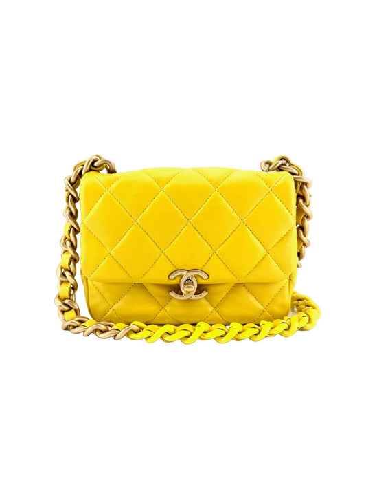 Pre-Owned Chanel Candy Chain Quilted Lambskin Crossbody Bag
