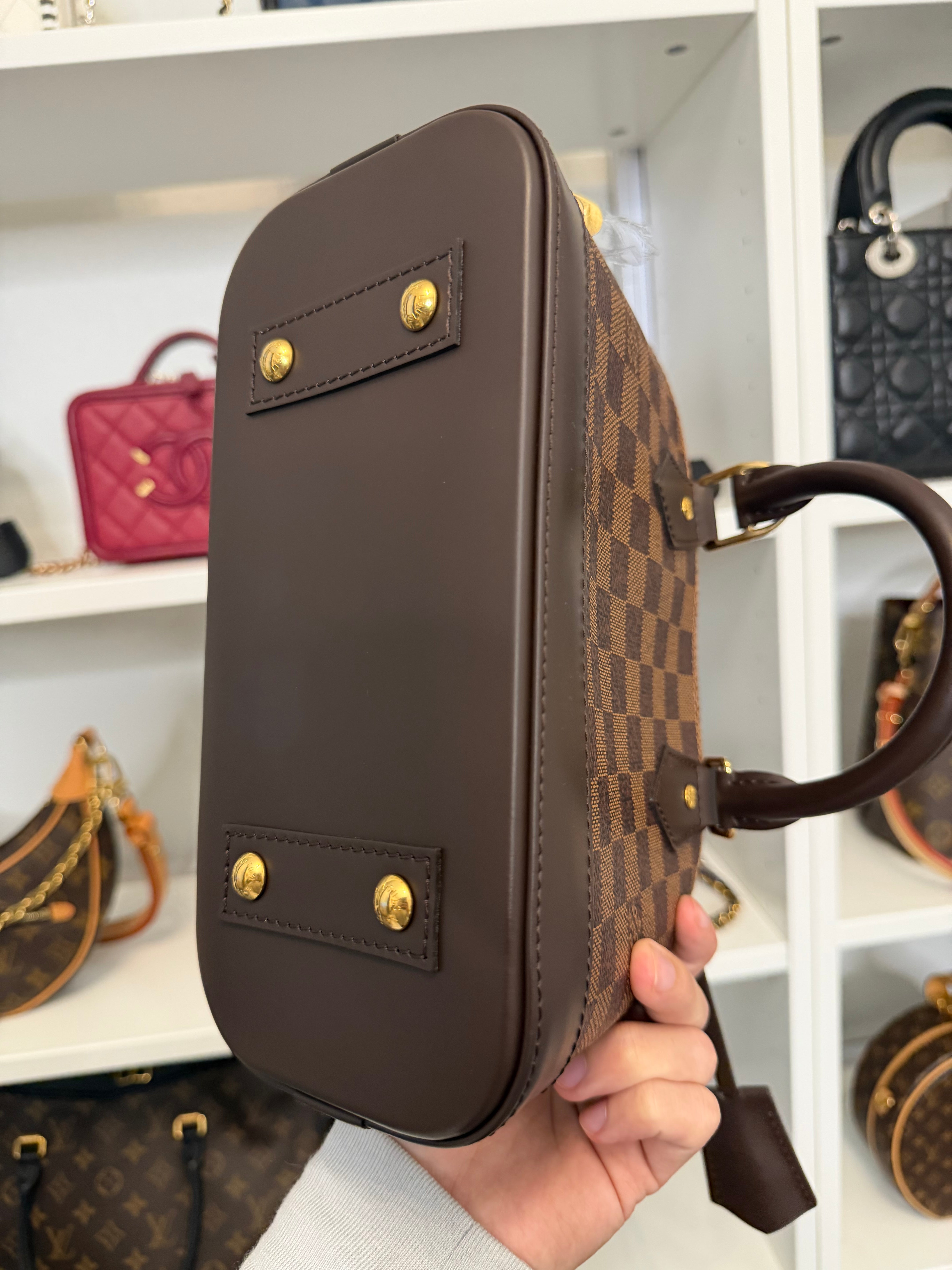 Pre-Owned Louis Vuitton Alma BB Damier Ebene with Crossbody Strap