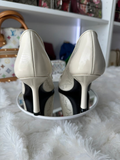 Burberry Women's Ivory Chisel Pump - Size 7.5 US | 37.5 EU