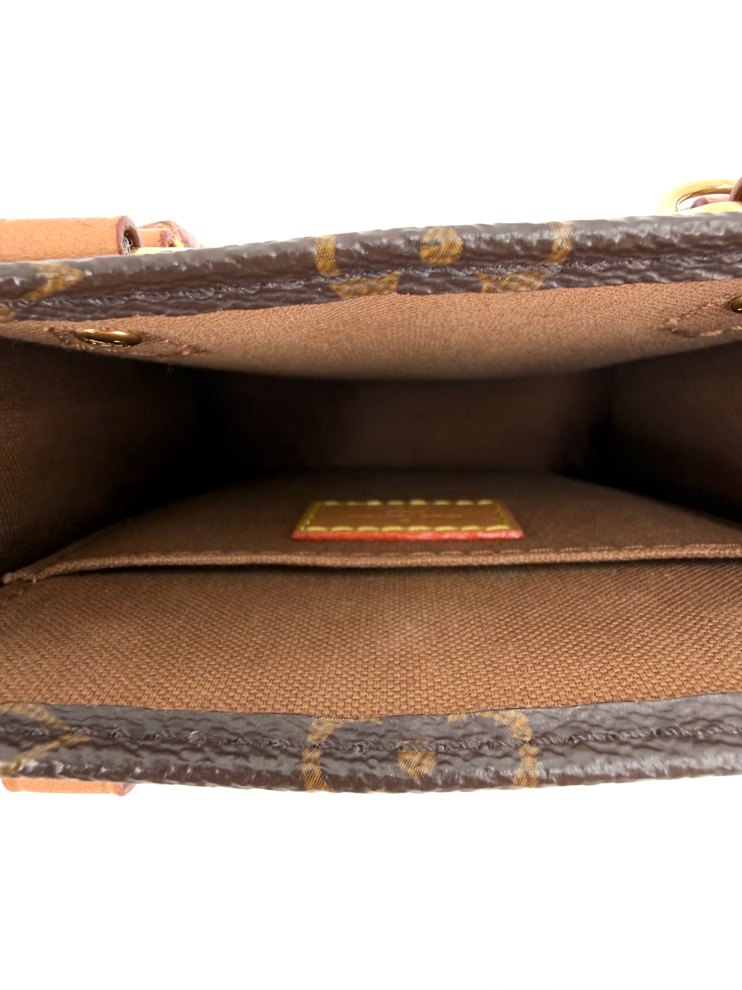 LV Petite Sac Plat Monogram