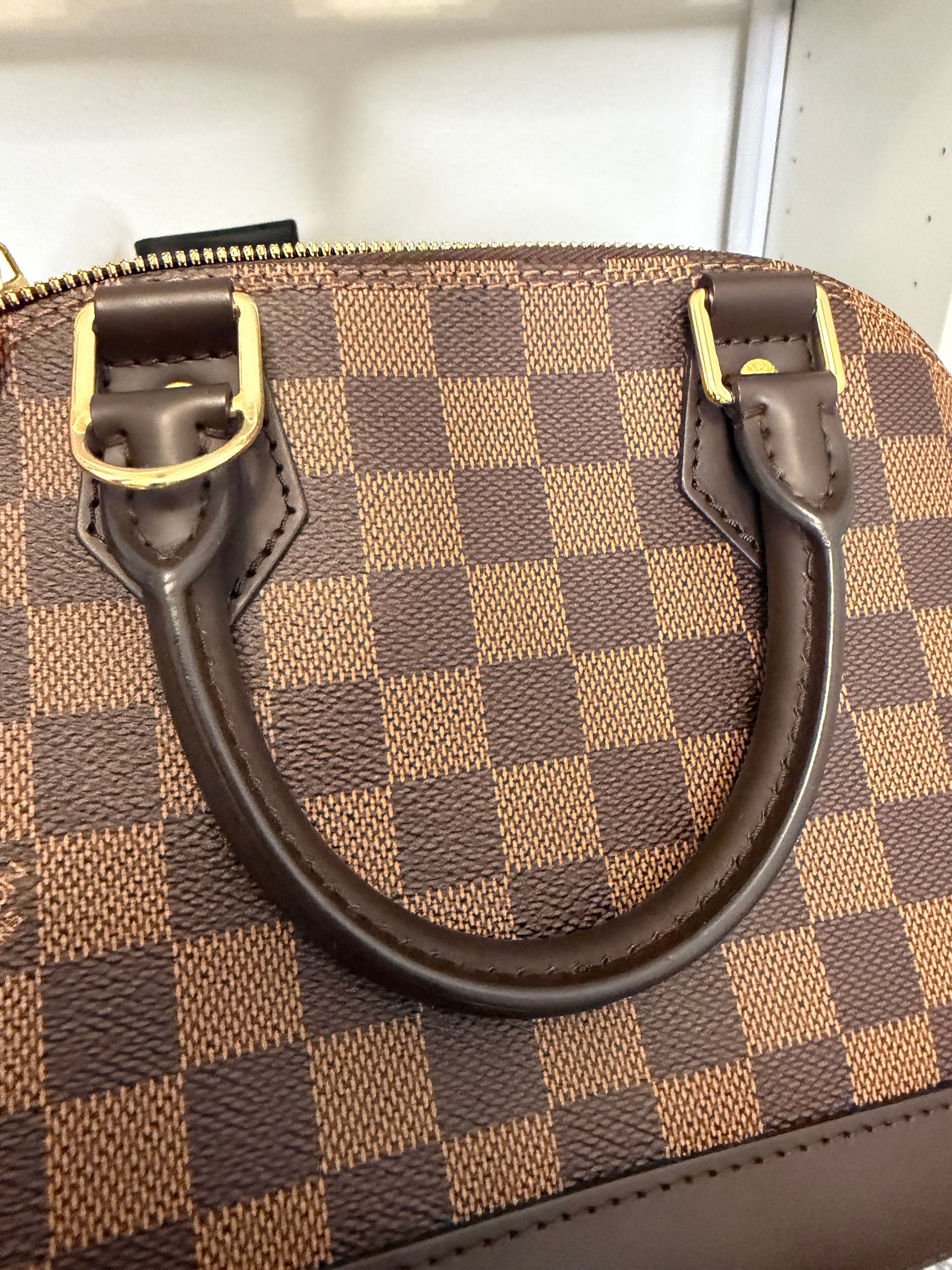 Pre-Owned Louis Vuitton Alma BB Damier Ebene with Crossbody Strap