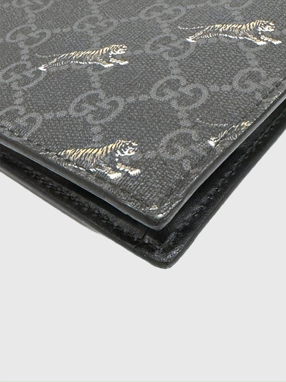 Gucci GG Supreme Monogram Tigers Zip Portfolio Wristlet Black