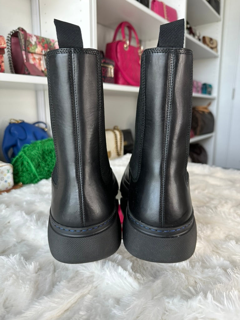 Burberry Men's Size 12.5 US | 45.5 EU Black Creeper Leather Chelsea Boots with Blue Sole