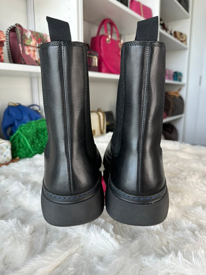 Burberry Men's Size 12.5 US | 45.5 EU Black Creeper Leather Chelsea Boots with Blue Sole