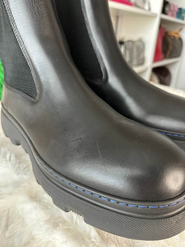 Burberry Men's Size 12.5 US | 45.5 EU Black Creeper Leather Chelsea Boots with Blue Sole