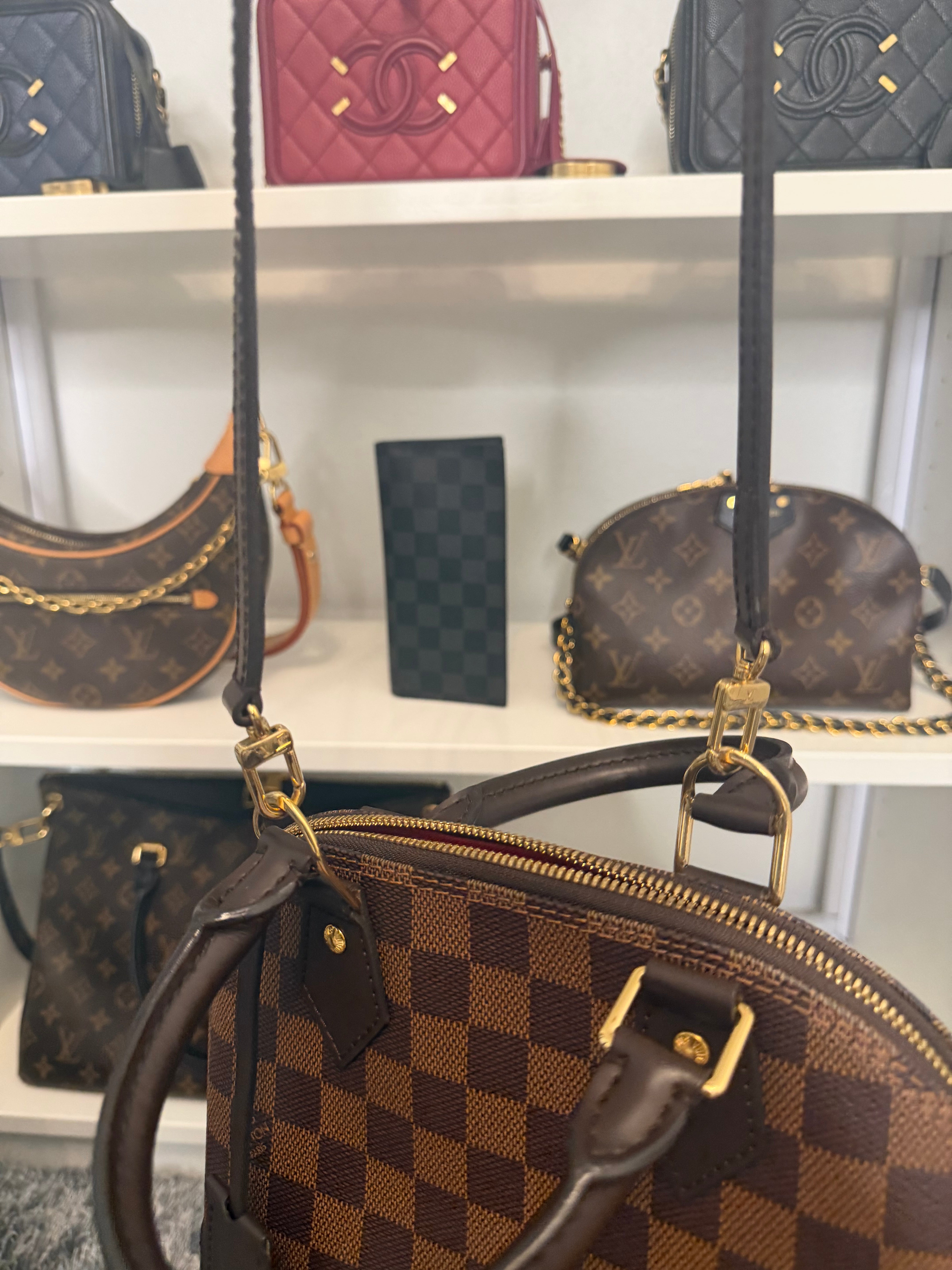 Pre-Owned Louis Vuitton Alma BB Damier Ebene with Crossbody Strap