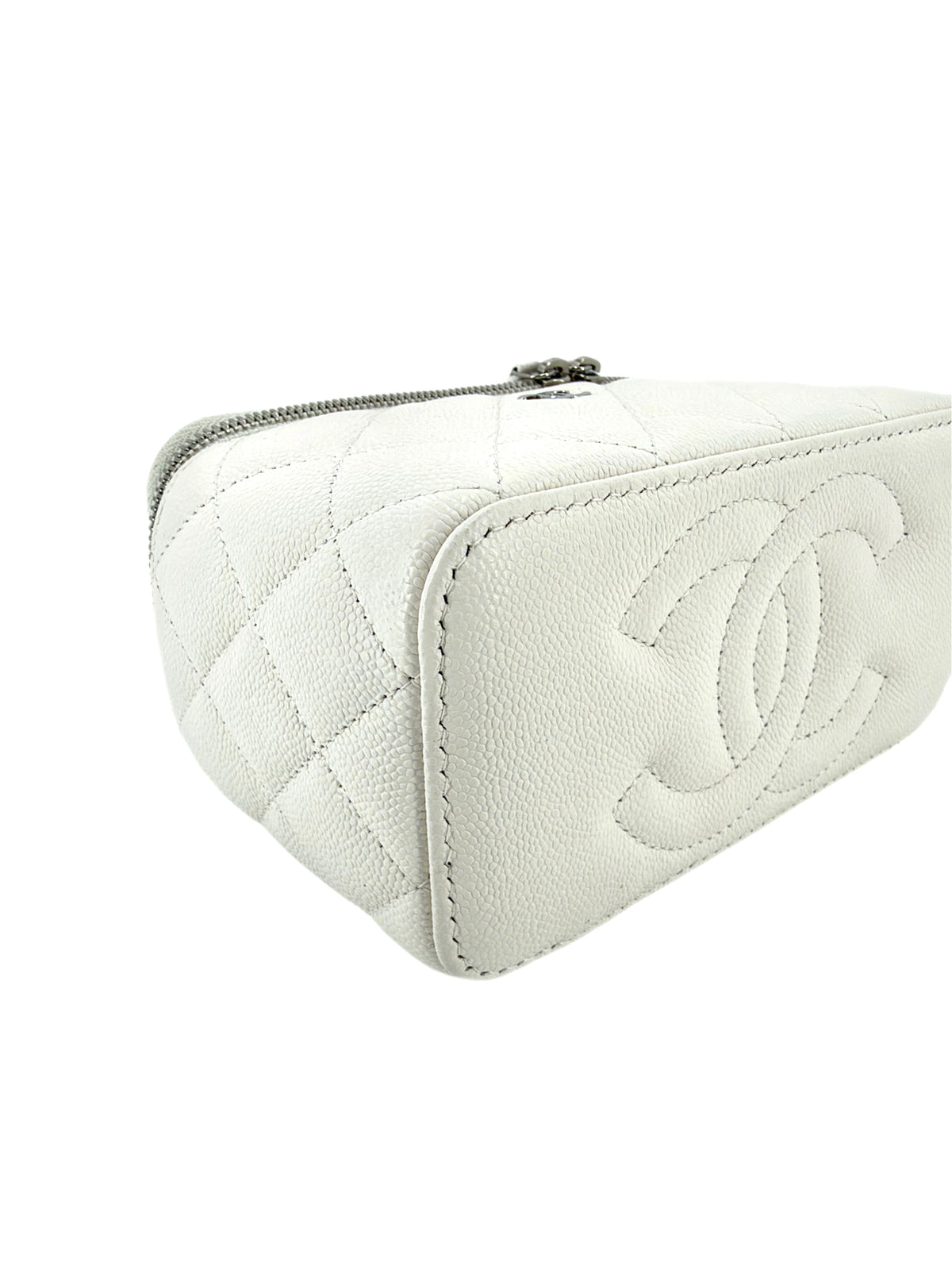 Pre-Owned Chanel Vanity Case with Mirror White Quilted Caviar Leather Silver Hardware