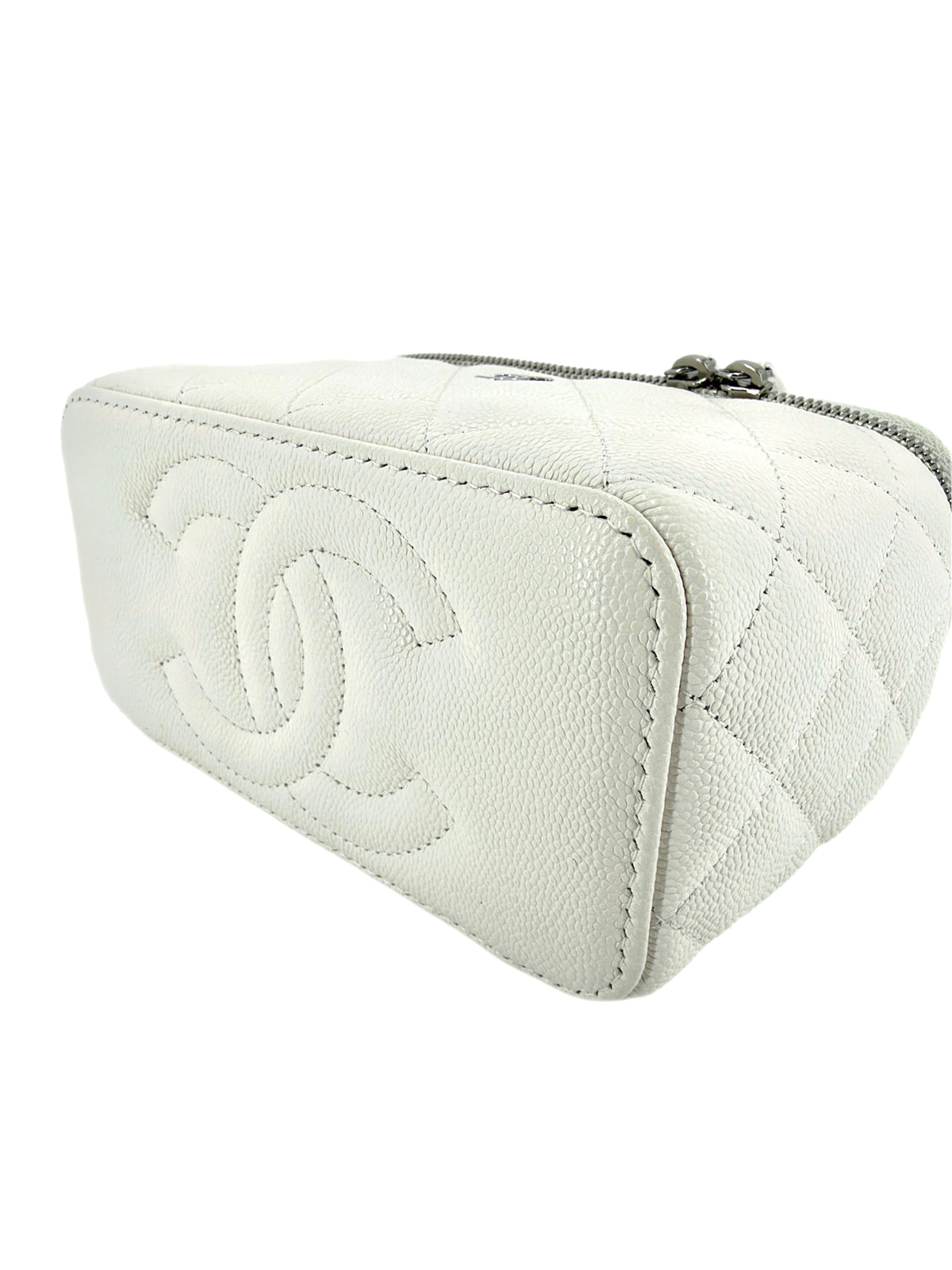 Pre-Owned Chanel Vanity Case with Mirror White Quilted Caviar Leather Silver Hardware