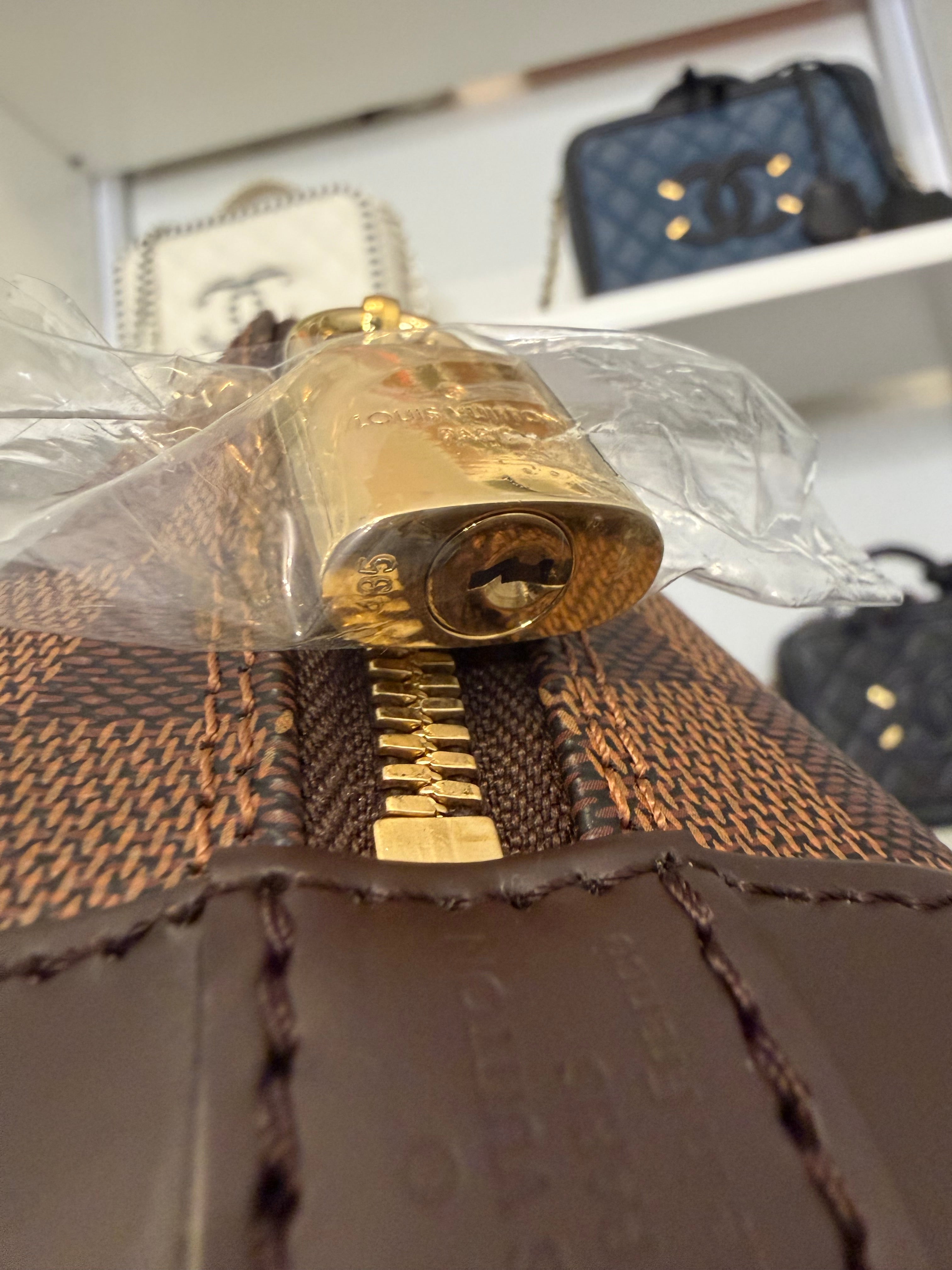 Pre-Owned Louis Vuitton Alma BB Damier Ebene with Crossbody Strap