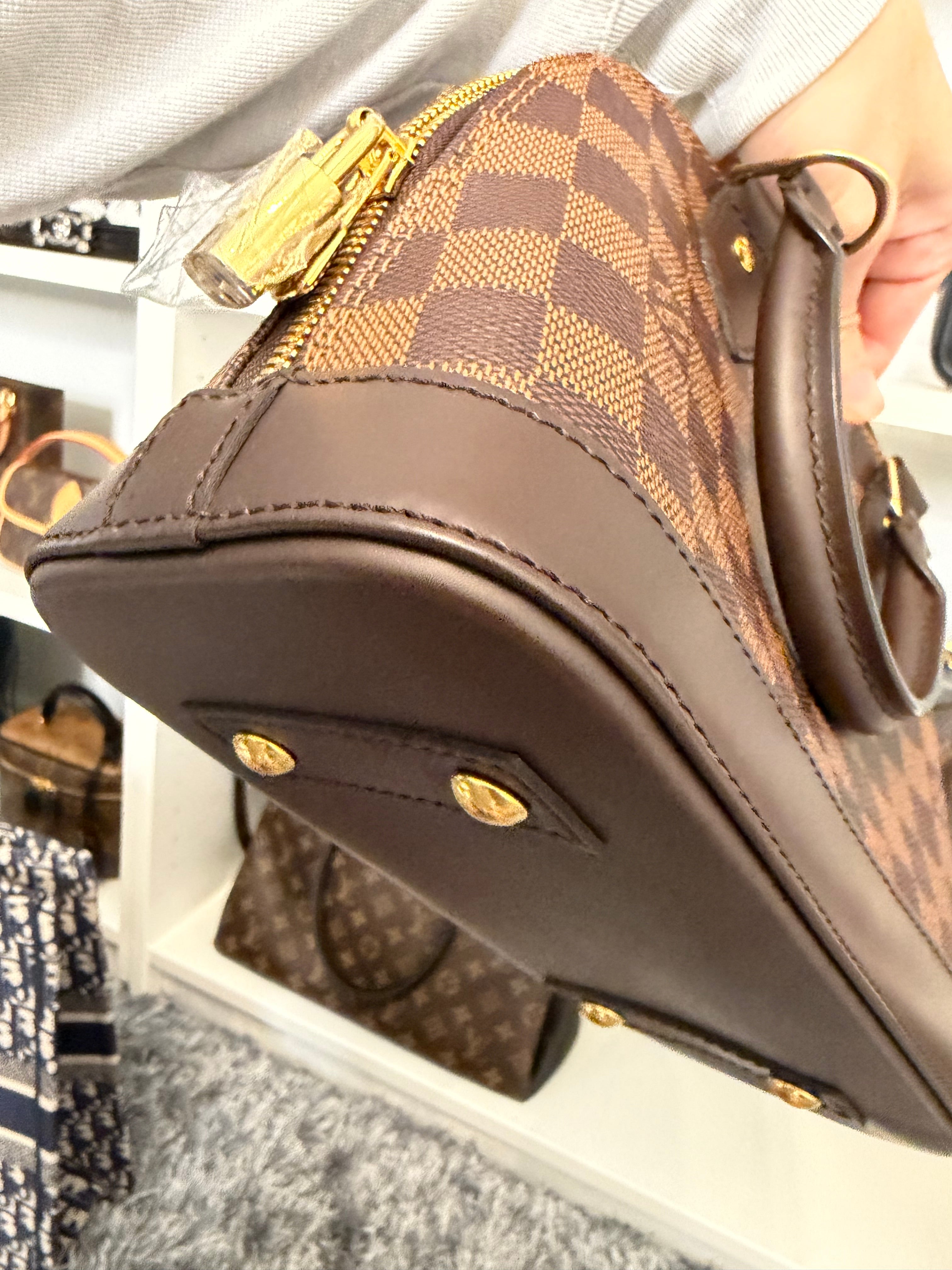 Pre-Owned Louis Vuitton Alma BB Damier Ebene with Crossbody Strap