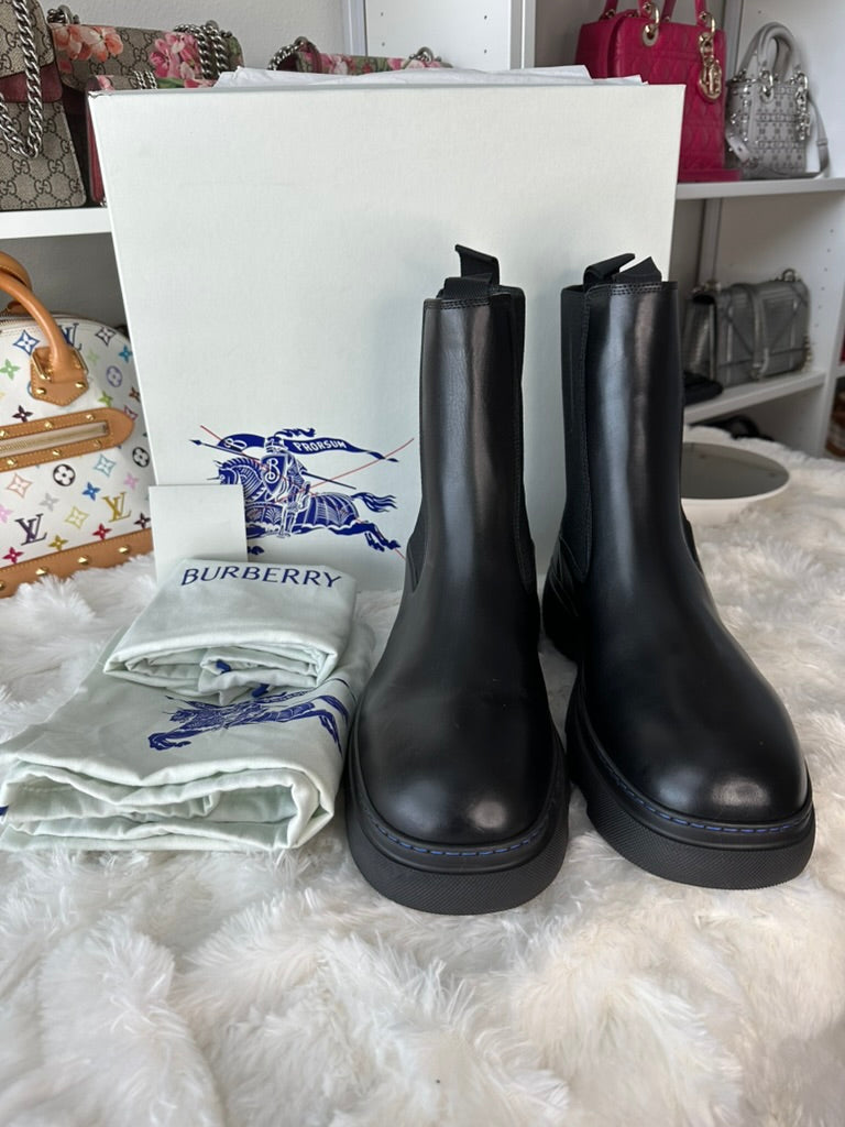 Burberry Men's Size 12.5 US | 45.5 EU Black Creeper Leather Chelsea Boots with Blue Sole