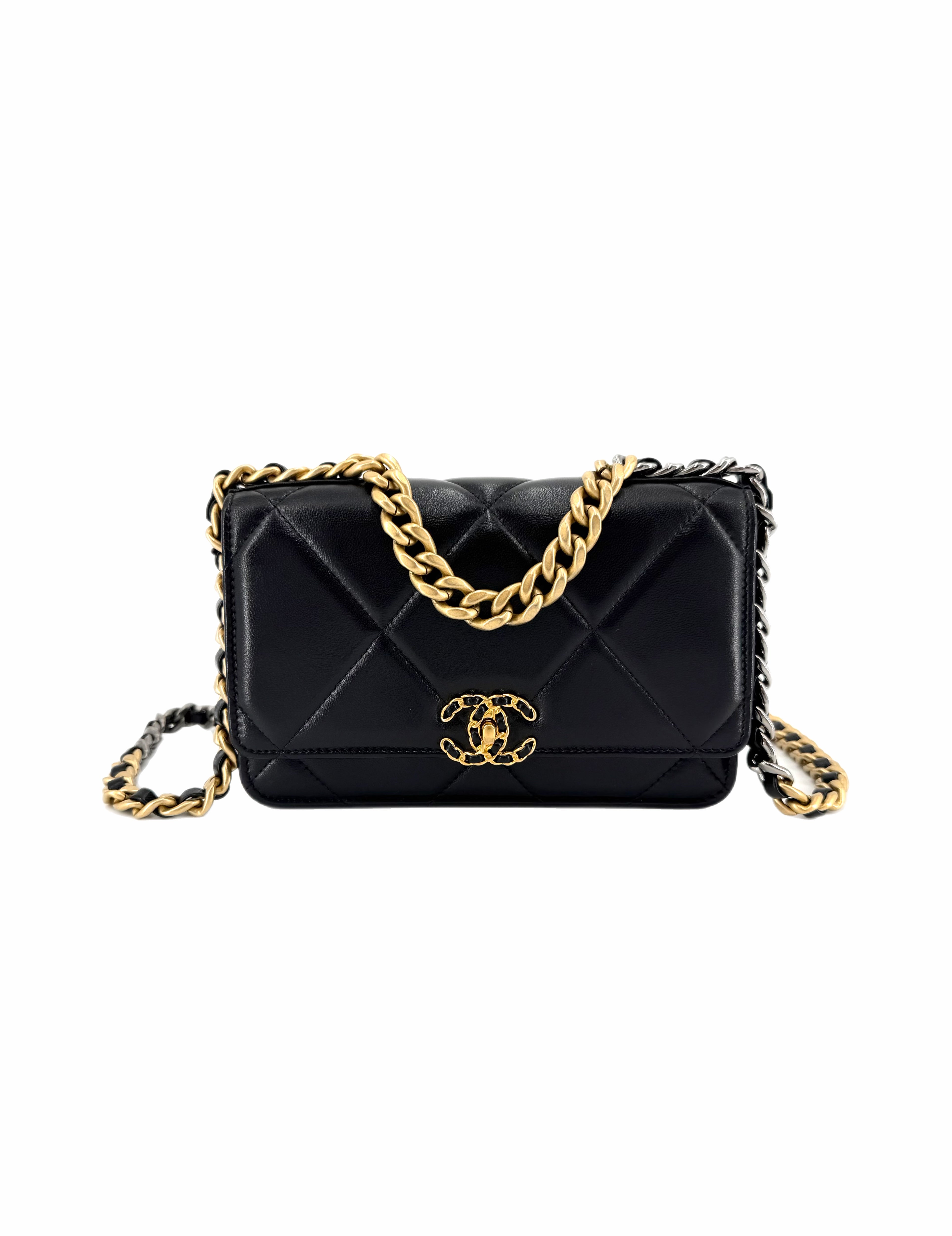 Pre-Owned Chanel 19 Twist Lock Wallet on Chain (WOC)