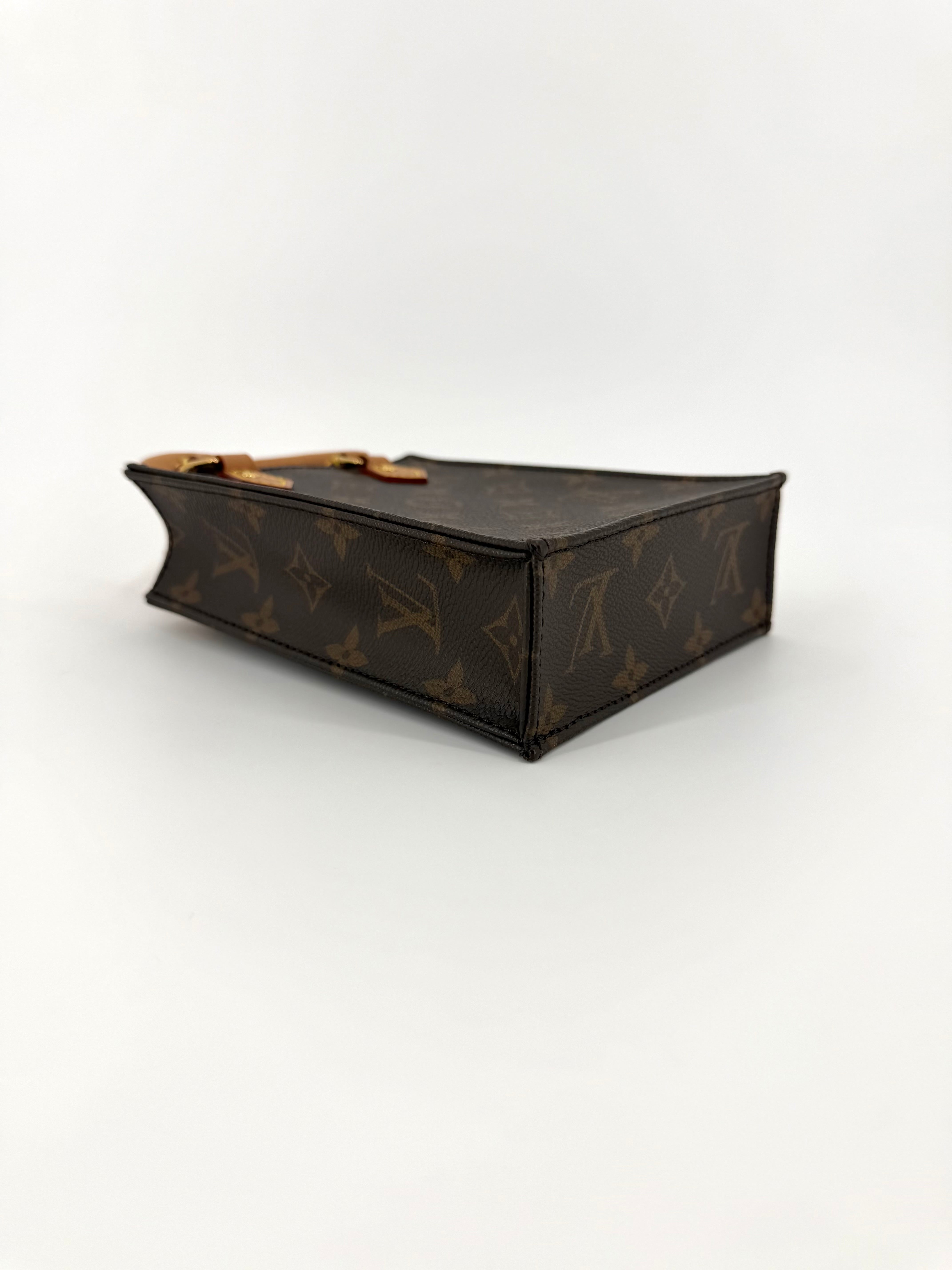 LV Petite Sac Plat Monogram