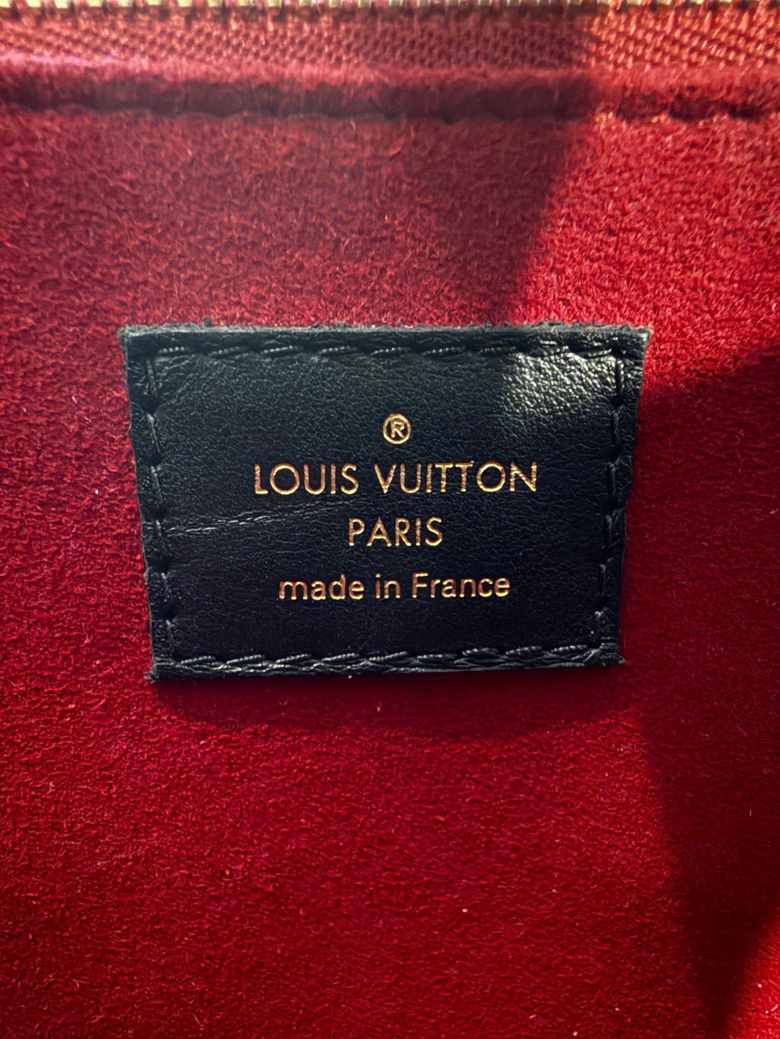 Pre-Owned Louis Vuitton Passy Monogram Crossbody Bag