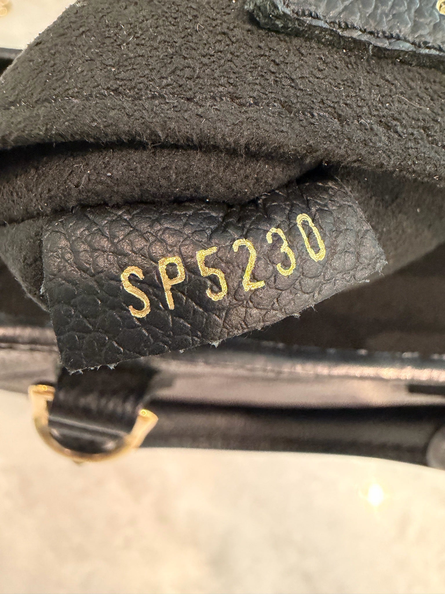 Pre-Owned Louis Vuitton Petit Sac Plat Giant Monogram Empreinte