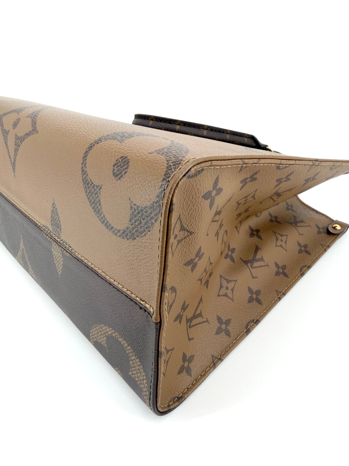 Pre-owned Louis Vuitton OnTheGo Reverse Monogram MM Tote Bag