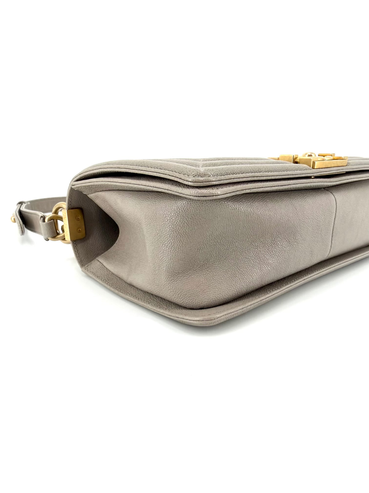 Pre-Owned Chanel Boy Medium Taupe Gray Quilted Caviar Leather Bag Gold Hardware