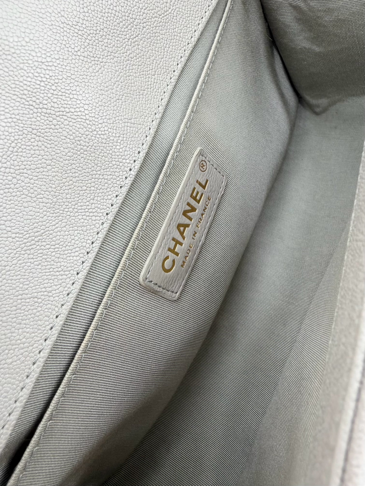 Pre-Owned Chanel Boy Medium Taupe Gray Quilted Caviar Leather Bag Gold Hardware