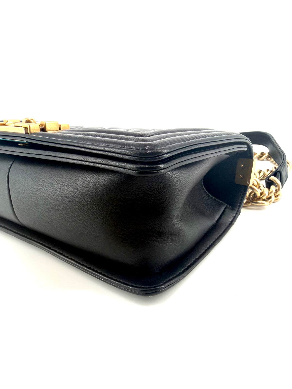Pre-owned Chanel Medium Boy Black Lambskin Aged Gold Hardware Bag