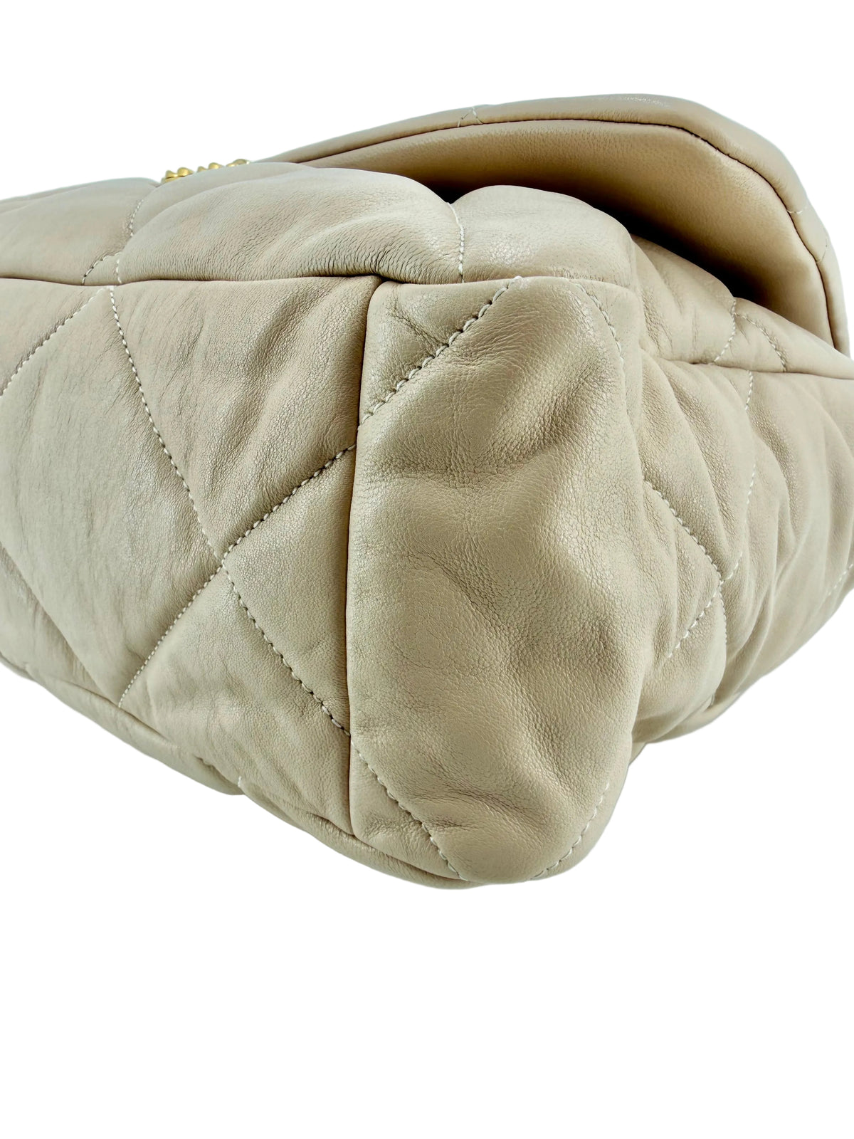 Pre-Owned Chanel 19 Maxi Beige Leather Mixed Metal Shoulder Bag