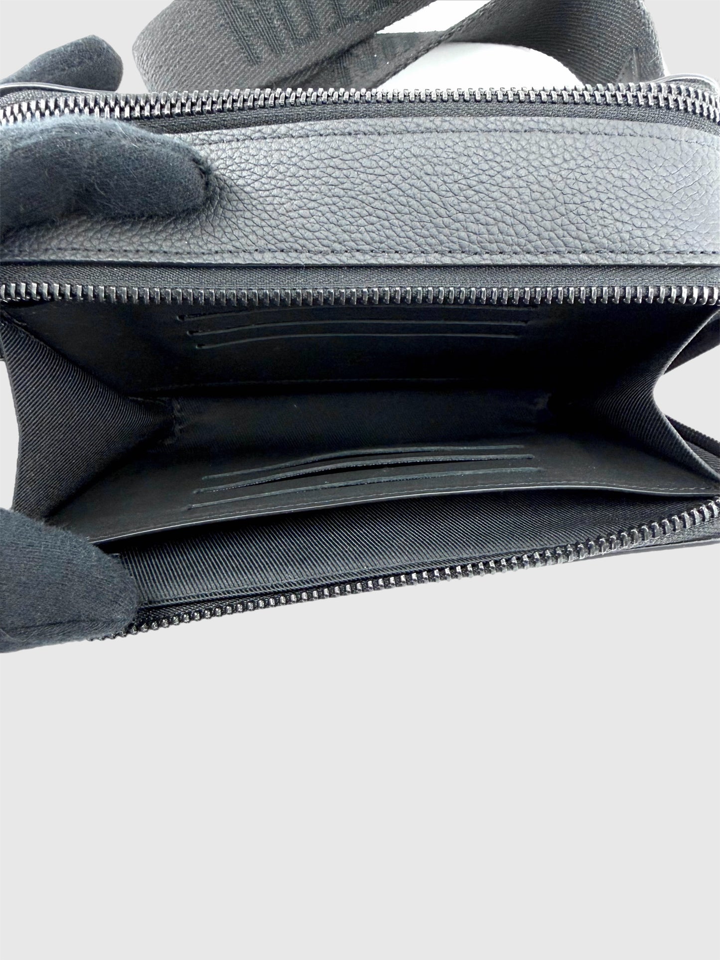 Louis Vuitton Alpha Wearable Black Leather Wallet with Crossbody Strap