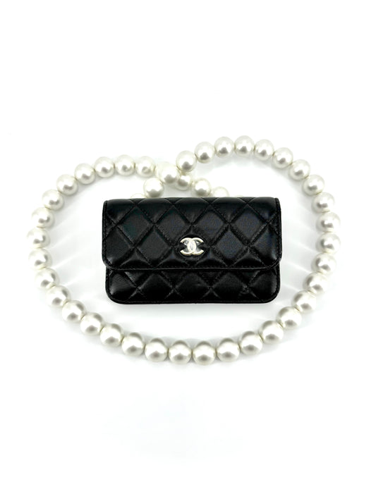 Pre-Owned Chanel Maxi Pearl  Black Lambskin Crossbody Mini Bag