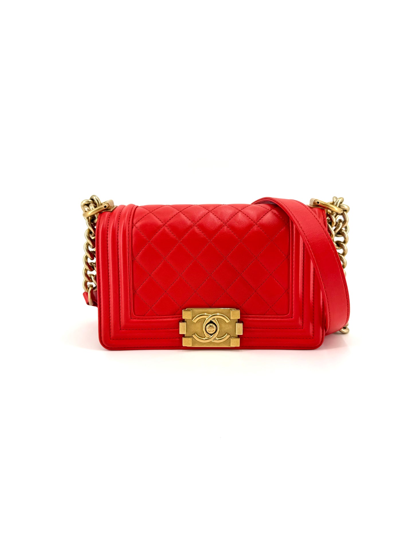 Pre-Owned Chanel Quilted Leather Bright Red Small Boy Crossbody Bag