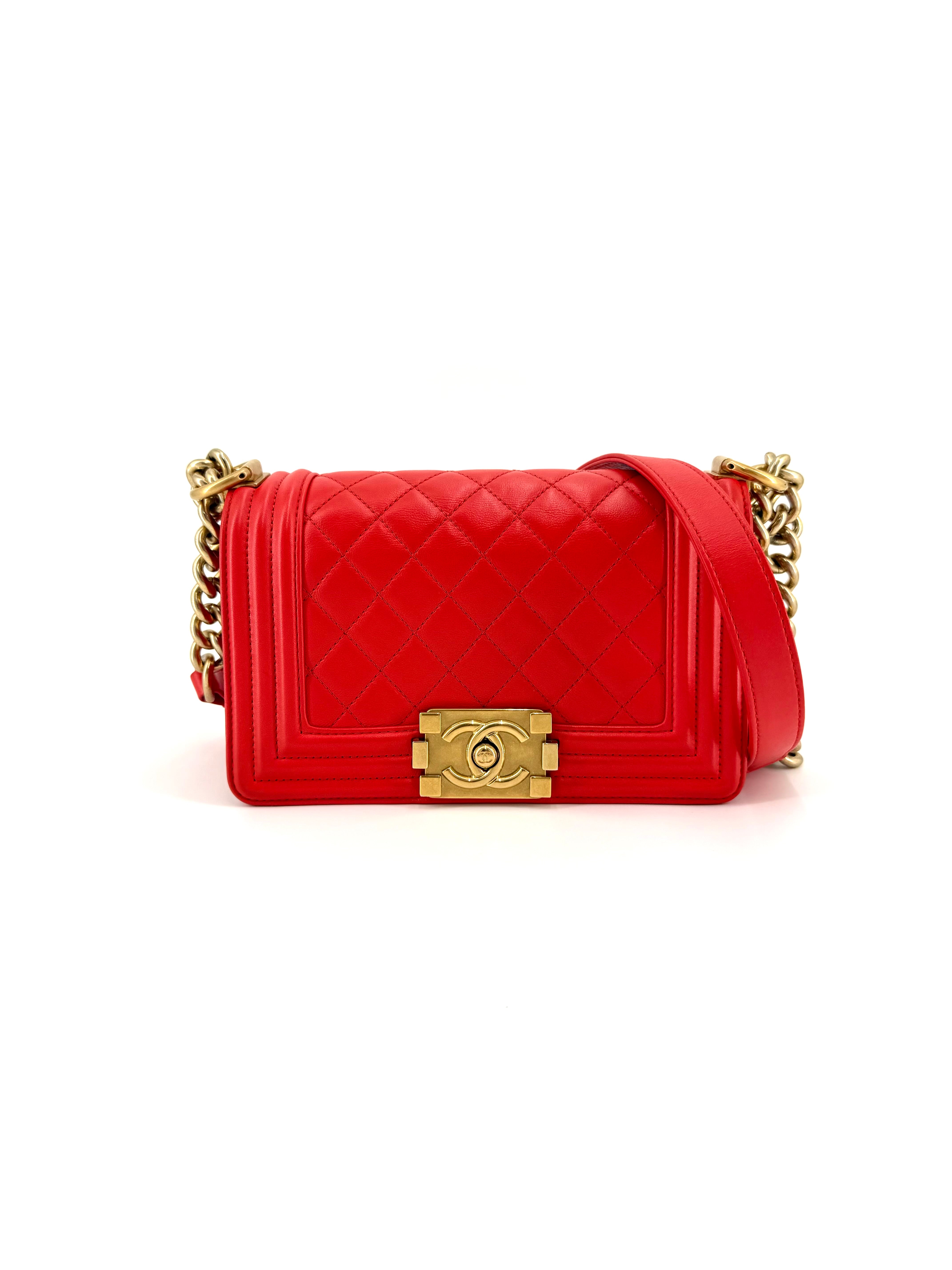 Pre-Owned Chanel Quilted Leather Bright Red Small Boy Crossbody Bag