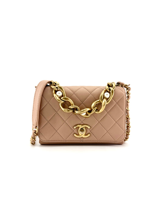 Pre-Owned Chanel Pearl Top Handle Crossbody Mini Bag