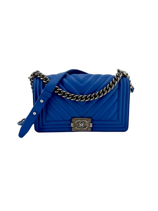Pre-Owned Chanel Chevron Leather Blue Medium Boy Crossbody Bag