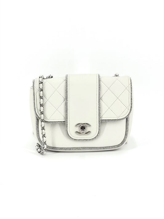 Pre-Owned Chanel Quilted Lambskin Flap with Silver Glitter Trim Crossbody Bag