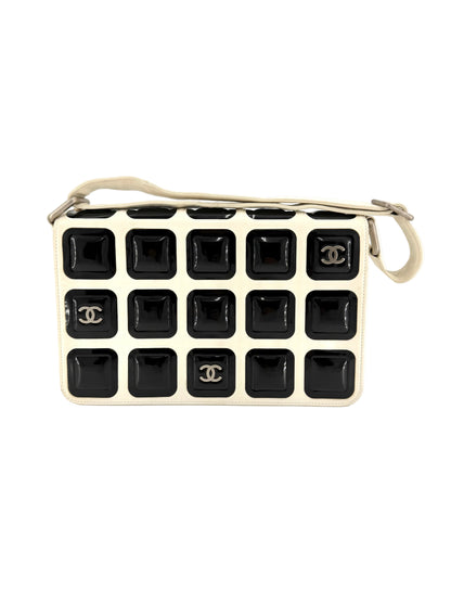 Pre-Owned Chanel East West Chocolate Bar Shoulder Bag