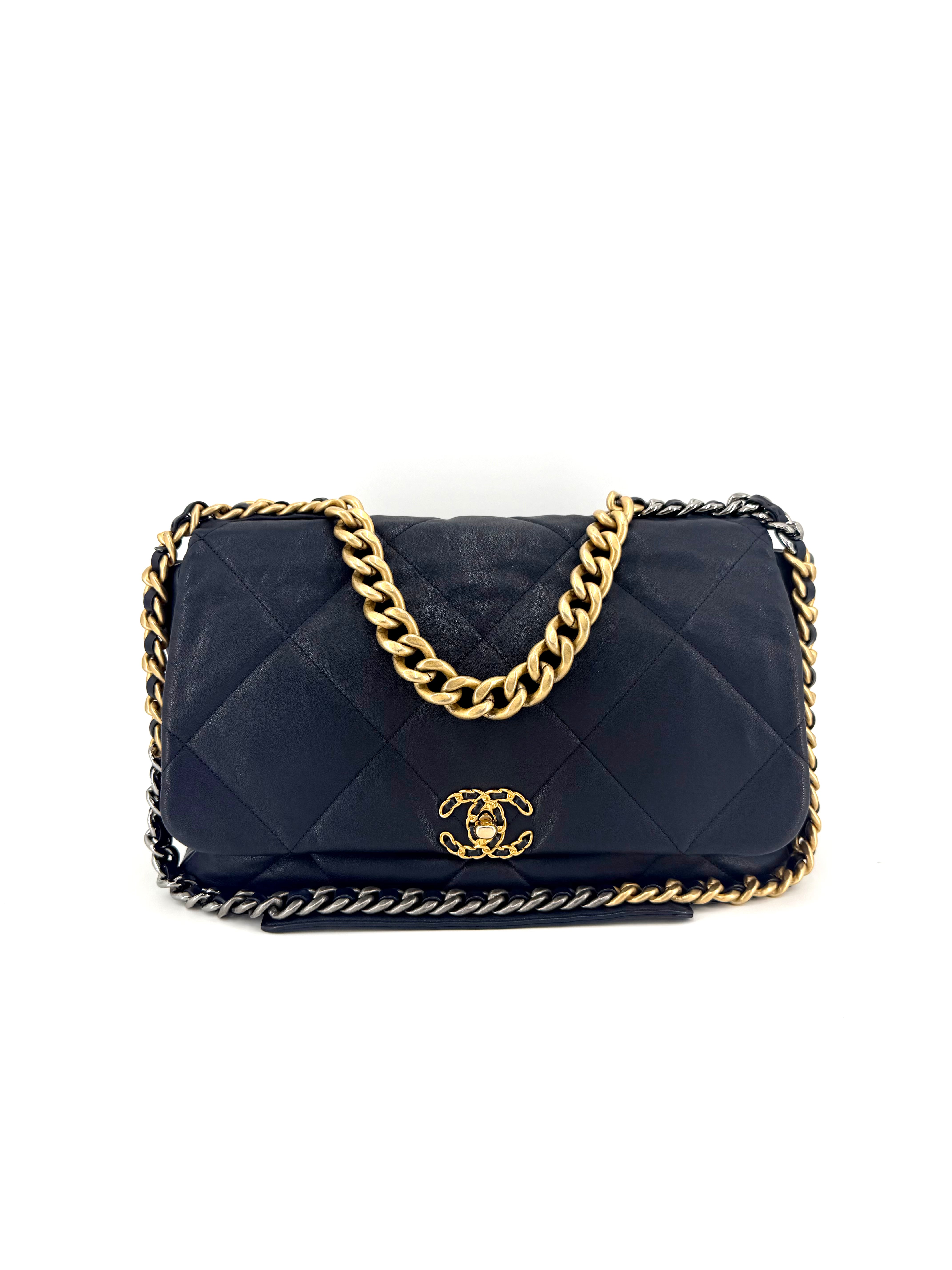 Pre-Owned Chanel 19 Quilted Leather Maxi Shoulder Bag