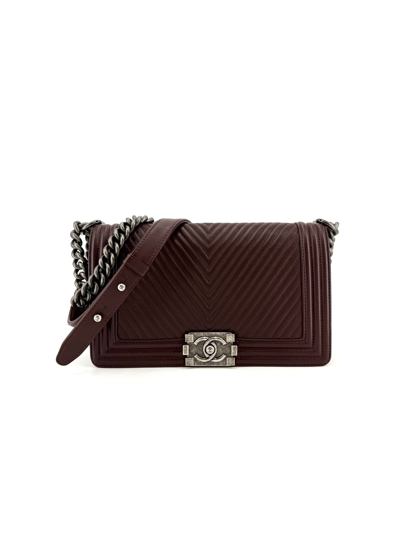 Pre-Owned Chanel Medium Boy Chevron Calfskin Crossbody Bag