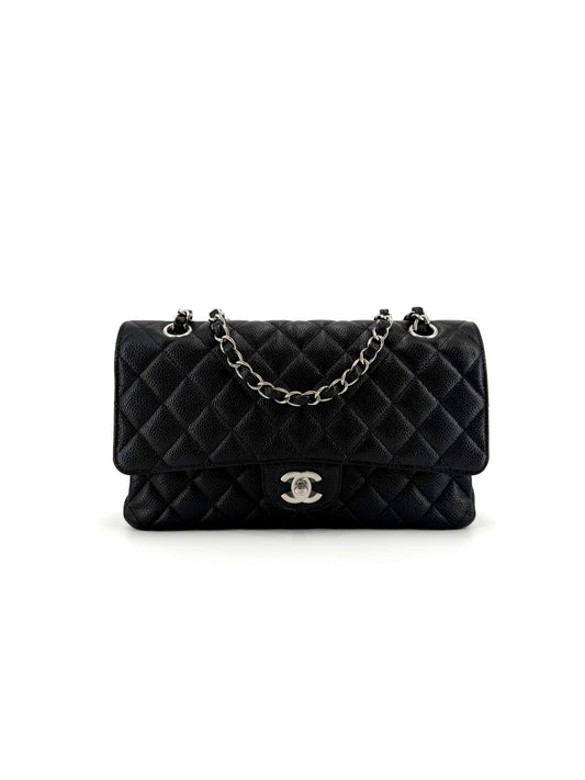 Pre-Owned Chanel Medium Double Flap Black Quilted Caviar Leather Bag