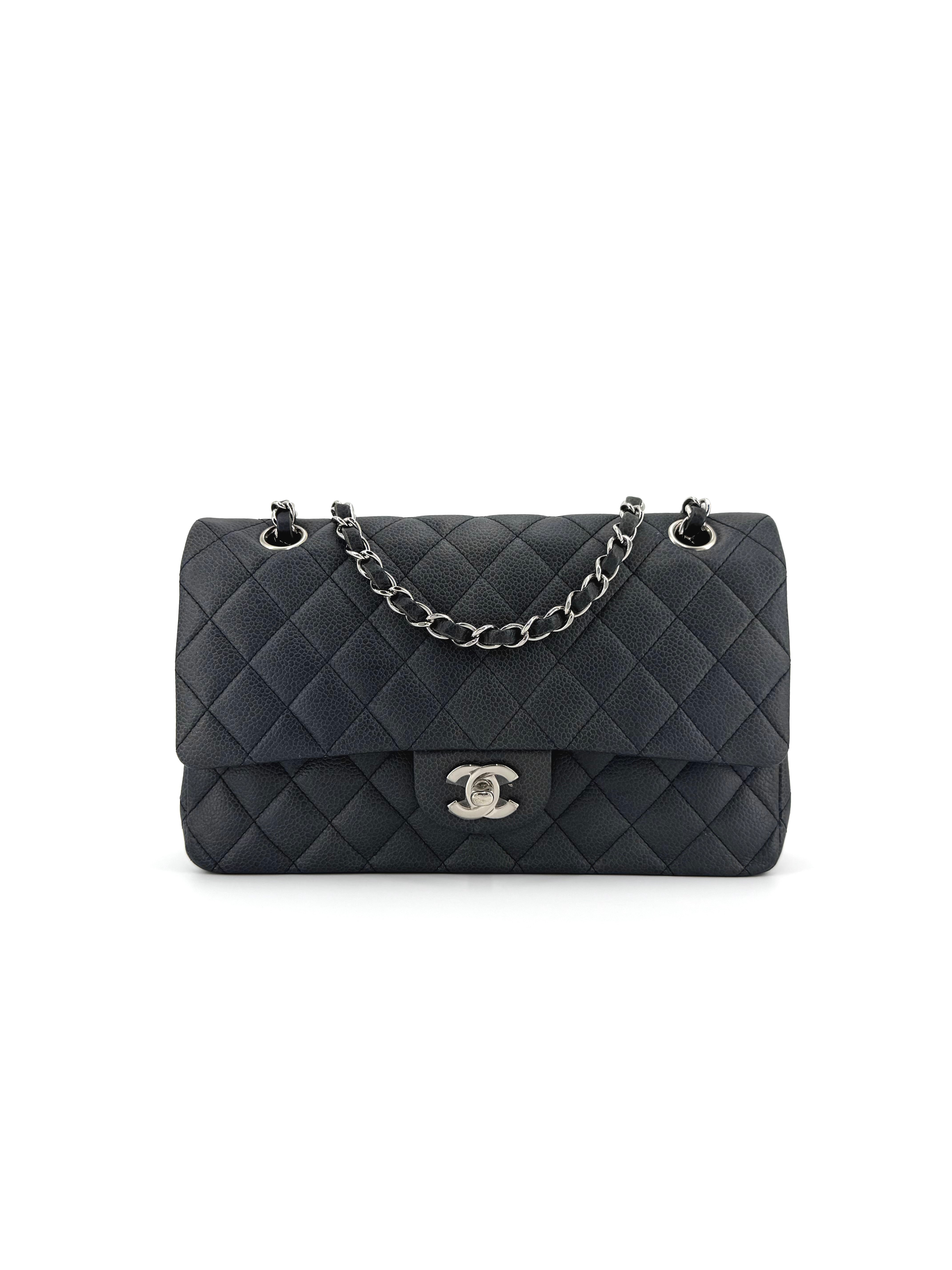 Pre-Owned Chanel Medium Double Flap Gray Quilted Caviar Leather Bag
