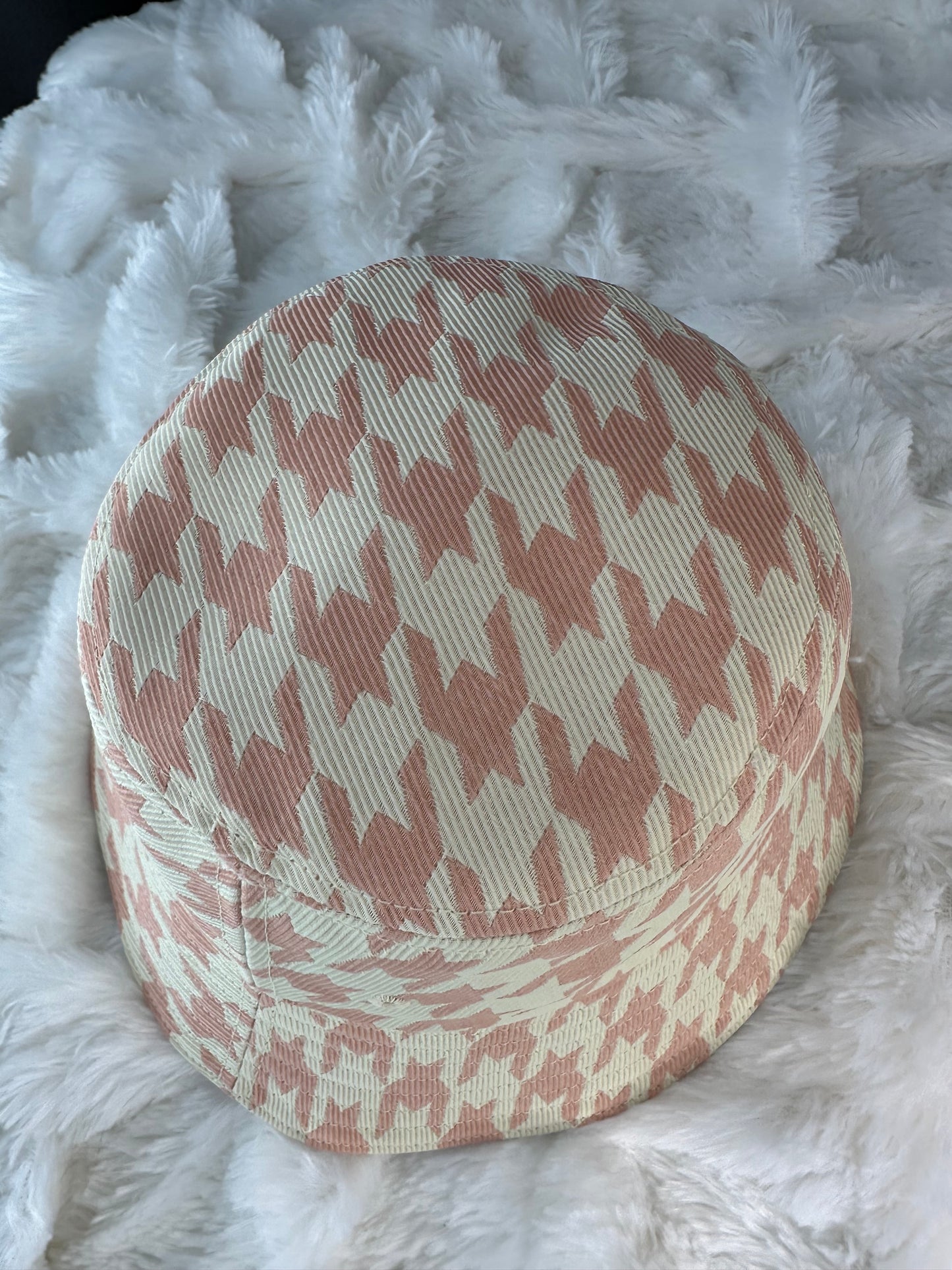 Burberry Women's Small Houndstooth Bucket Hat Sherbet