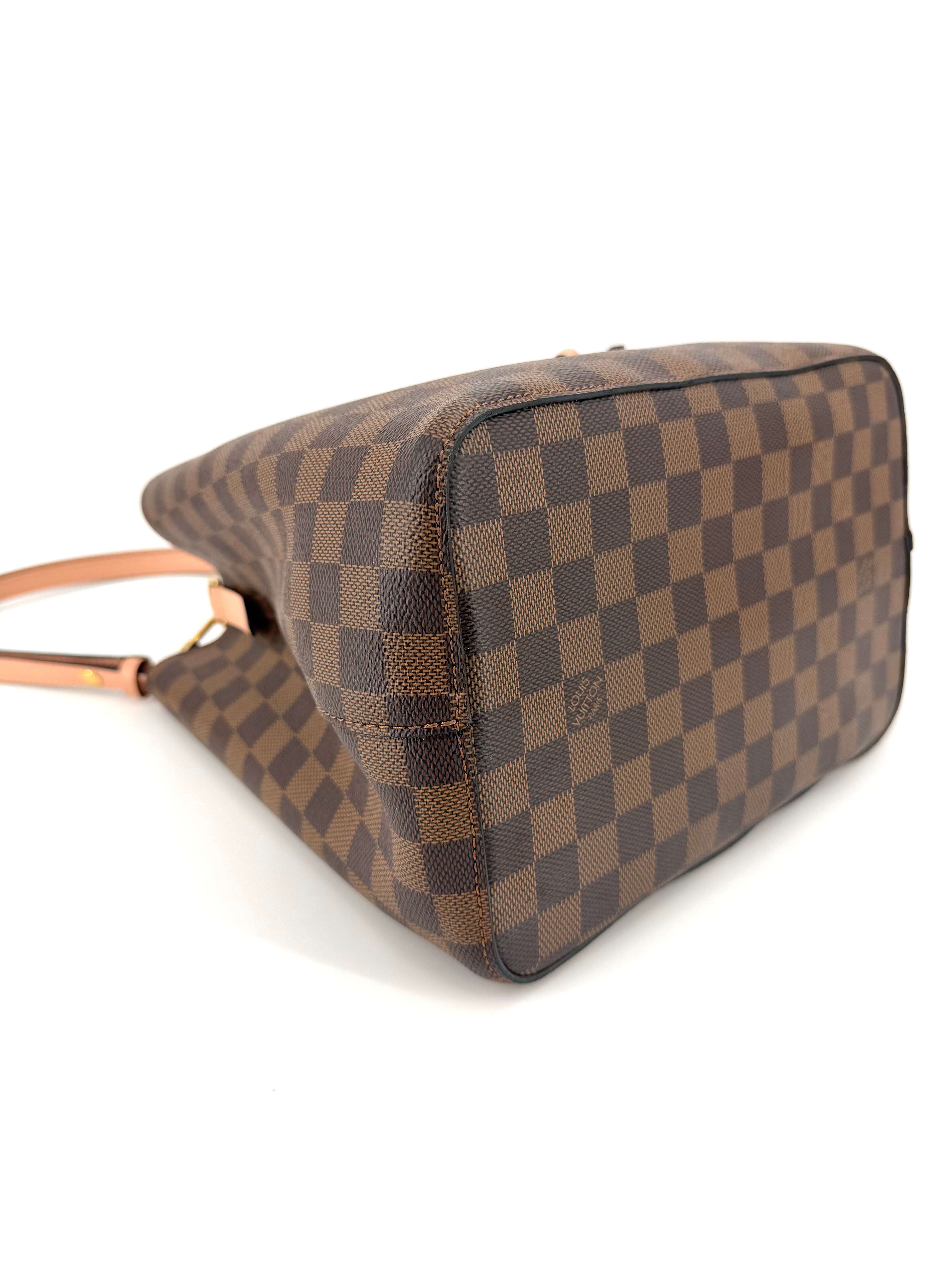 Pre-Owned Louis Vuitton NéoNoé MM Damier Ebene Pink Bucket Crossbody Bag