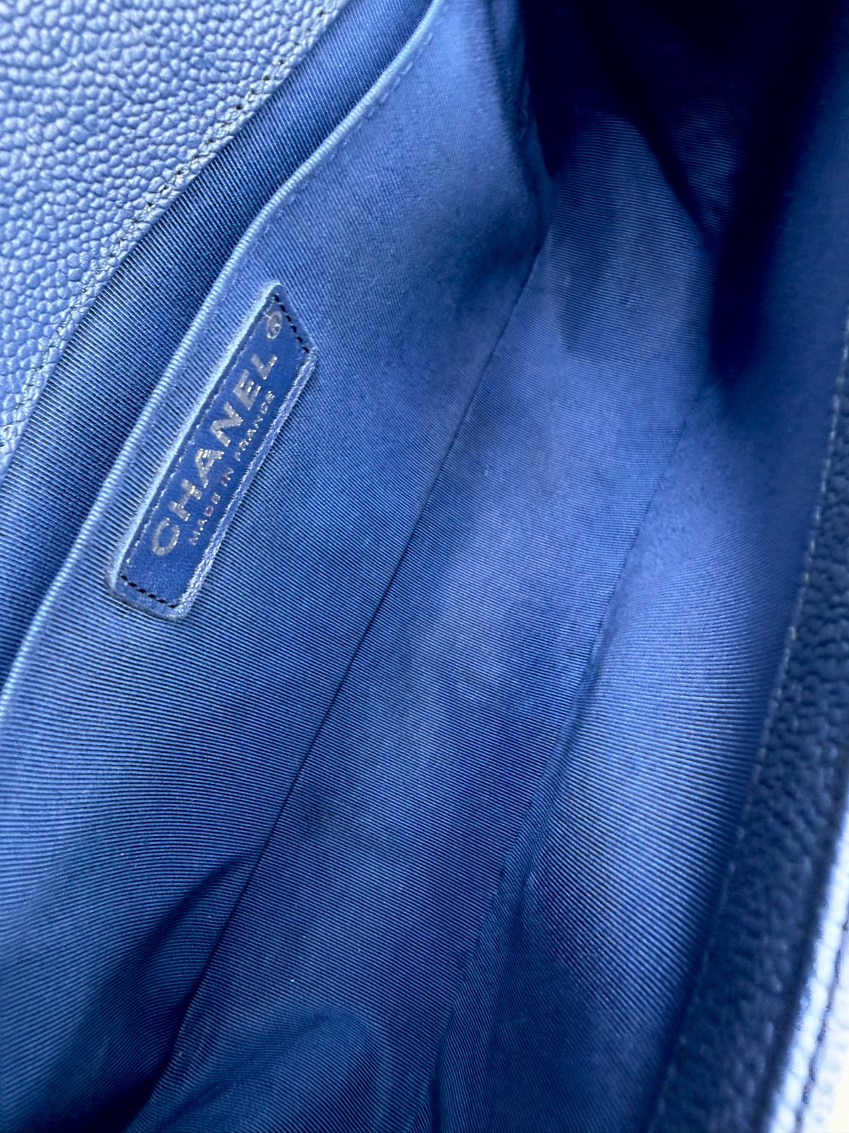 Pre-Owned Chanel Boy Medium Blue Matte Caviar Leather Flap Bag Silver Hardware